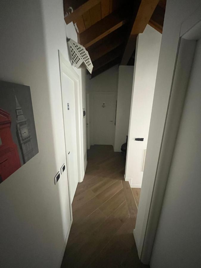 Dreams Hostel Lecco Bagian luar foto